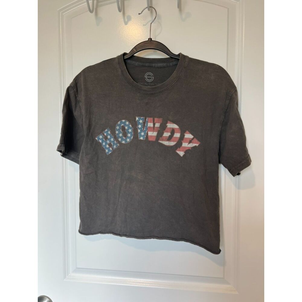 Social Culture Howdy American Flag Print Acid Wash Crop Short Sleeve Tee
